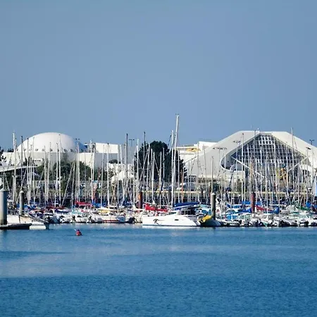 Proche Du Centre Апартаменти *