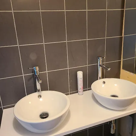Proche Du Centre *